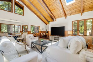 TV, fireplace, offices - Family Getaway - Hot Tub, Fire Pit & Dog Friendly (Mendocino)