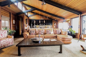 TV, fireplace, offices