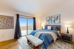 Room - Ocean views with Abundant Wildlife and Hot Tub (Albion)