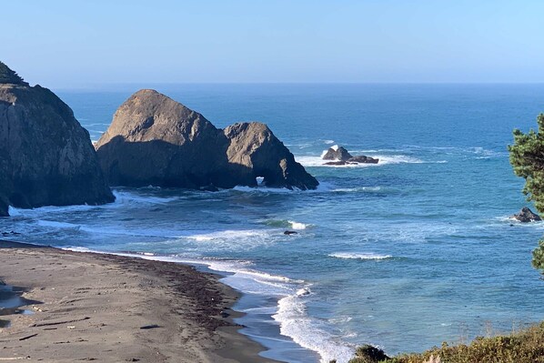 Beach nearby - Panoramic Ocean View Home in Elk, CA: Beach Access (Elk)