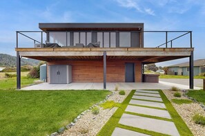Exterior - Modern Oceanfront Container Home with Hot Tub (Fort Bragg)