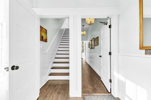 Interior - [Kids Favourite] Kenneth Manor: Upper Unit (Savannah)