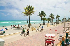 Beach - [Kids Favourite] World Cup Luxury Hub | 5BR Htd Pool & 2 Game Rooms (Hollywood)