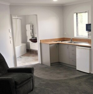 이그제큐티브 스튜디오, 욕조 | 거실 공간