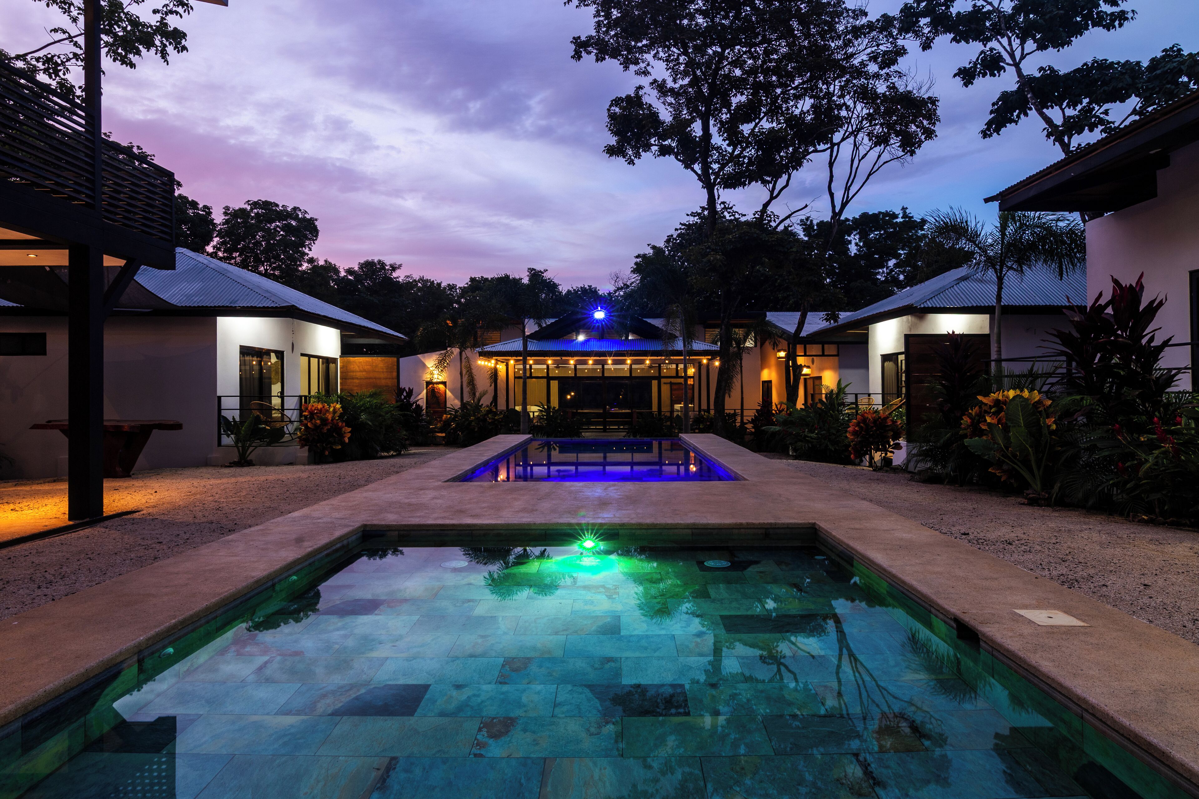 2 utendørsbassenger