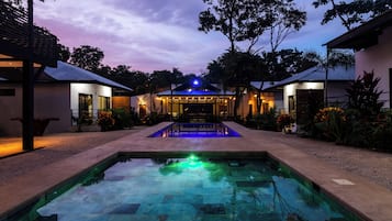 2 ๊ฐ์ ์ผ์ธ ์์์ฅ