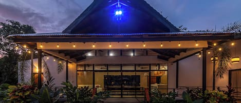 Bagian depan properti