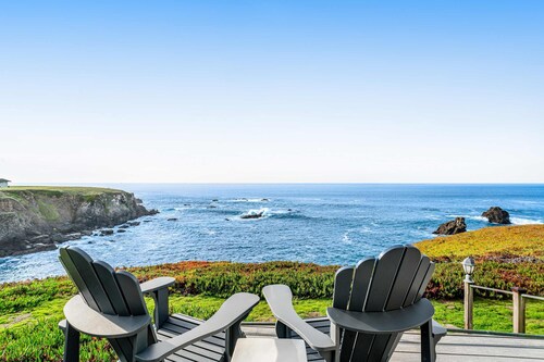 Oceantfront Estate with Luxury Kitchen & Game Room