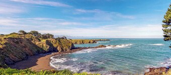 Mendocino Getaway - Ocean Views & Family Fun