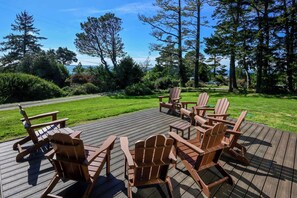 Terrace/patio - Updated Mendocino Home - Game Room, Russian Gulch (Mendocino)