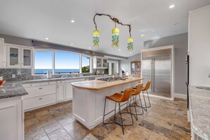 Fridge, microwave, oven, stovetop - Luxe Remodeled Oceanfront Home on the Bluff (Mendocino)