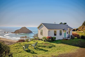 Exterior - Oceanfront Elk Home Steps to Beach & Pet-Friendly (Elk)