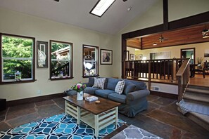 TV, fireplace, DVD player, offices