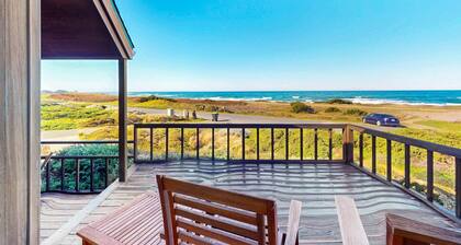 Gorgeous Waterfront home with easy Beach Access