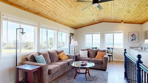 Dog Friendly Oceanfront Home with Hot Tub & Views