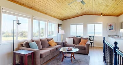 Dog Friendly Oceanfront Home with Hot Tub & Views