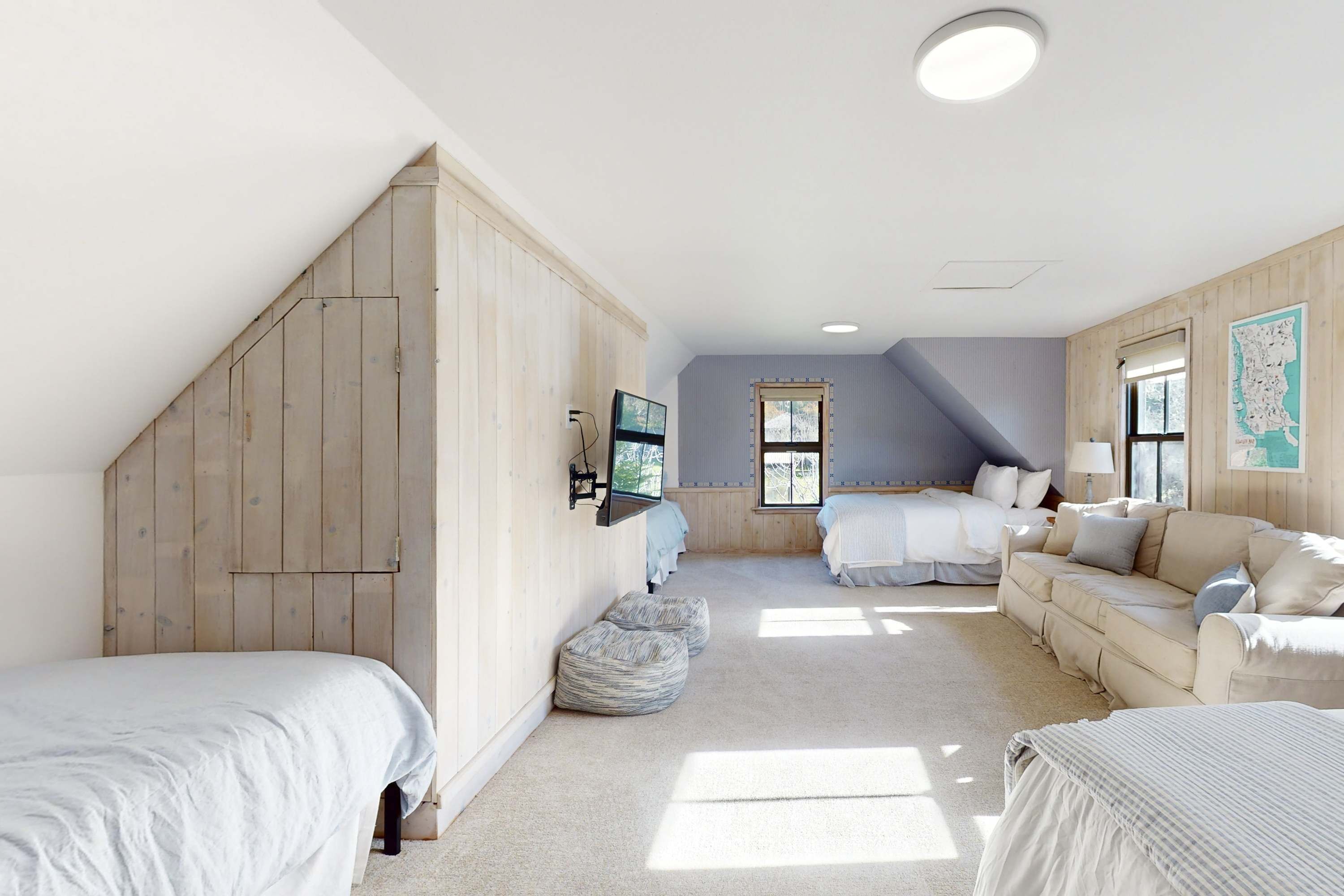 Iron/ironing board, travel cot, WiFi, bed sheets