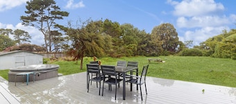 Charming Pet Friendly Cottage with Hot Tub