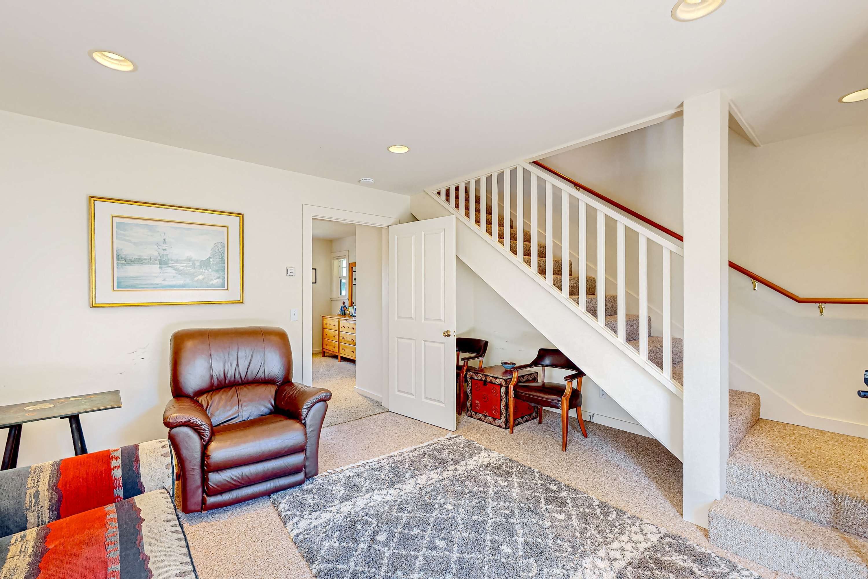 Mendocino Family Home, Near Beach & Hot Tub - Mendocino, CA