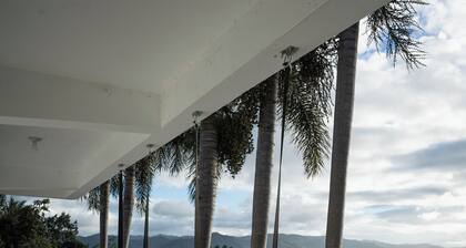 Villa Brisa Serena- Panoramic Views & Heated Pool