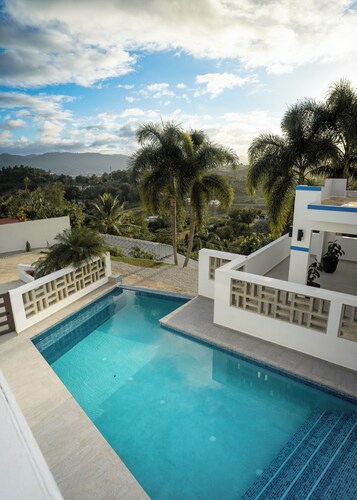 Villa Brisa Serena- Panoramic Views & Heated Pool