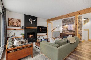 TV, fireplace - The Vantage | Ski-in/Ski-Out | Resort Access | AC (Panorama)