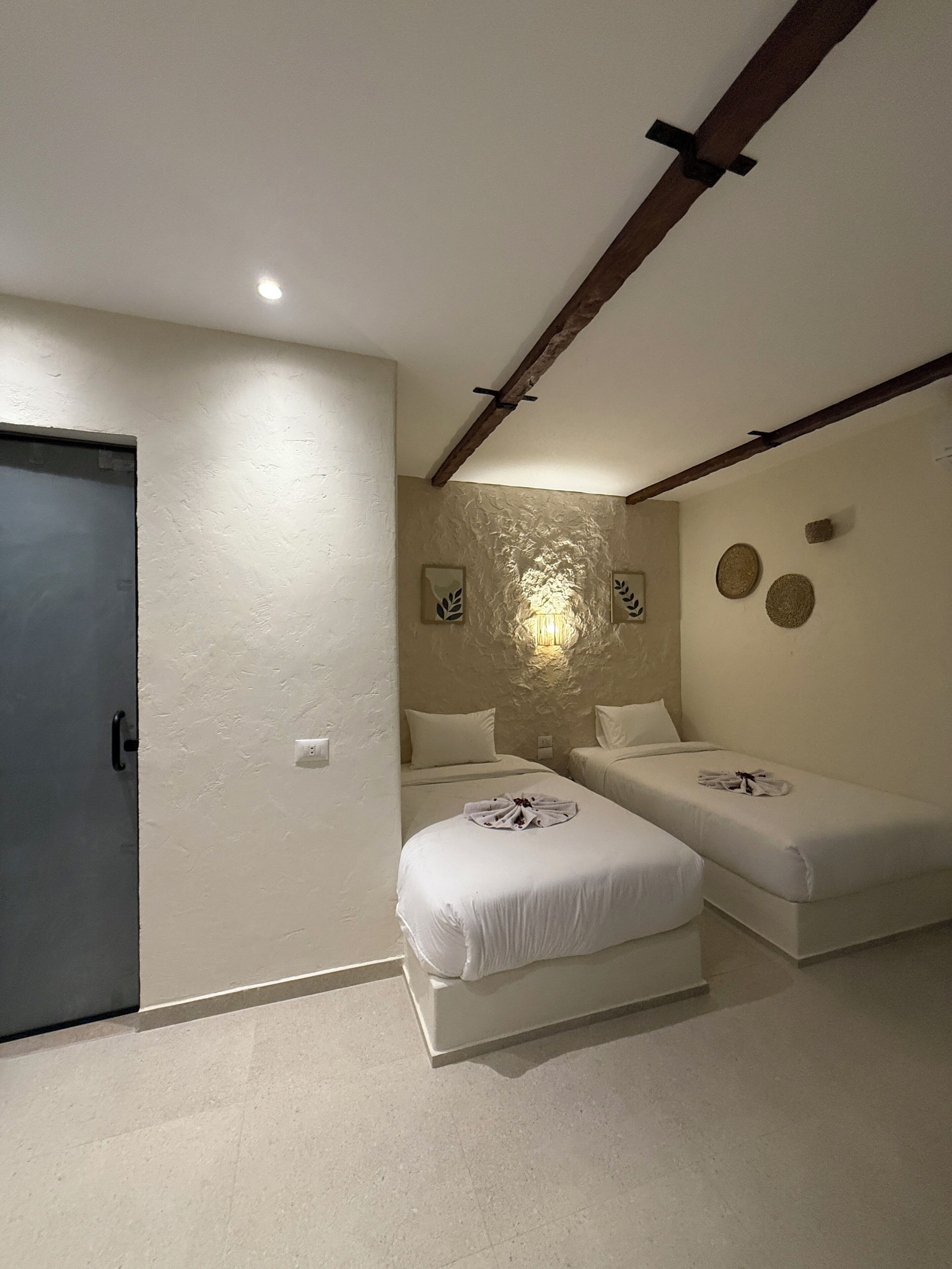 Deluxe Double Room, Non Smoking, Garden View | Desk, laptop workspace, free WiFi, bed sheets