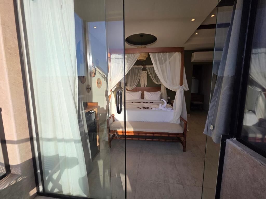 Suite Luxe, 1 grand lit, baignoire, vue montagne | Terrasse/Patio