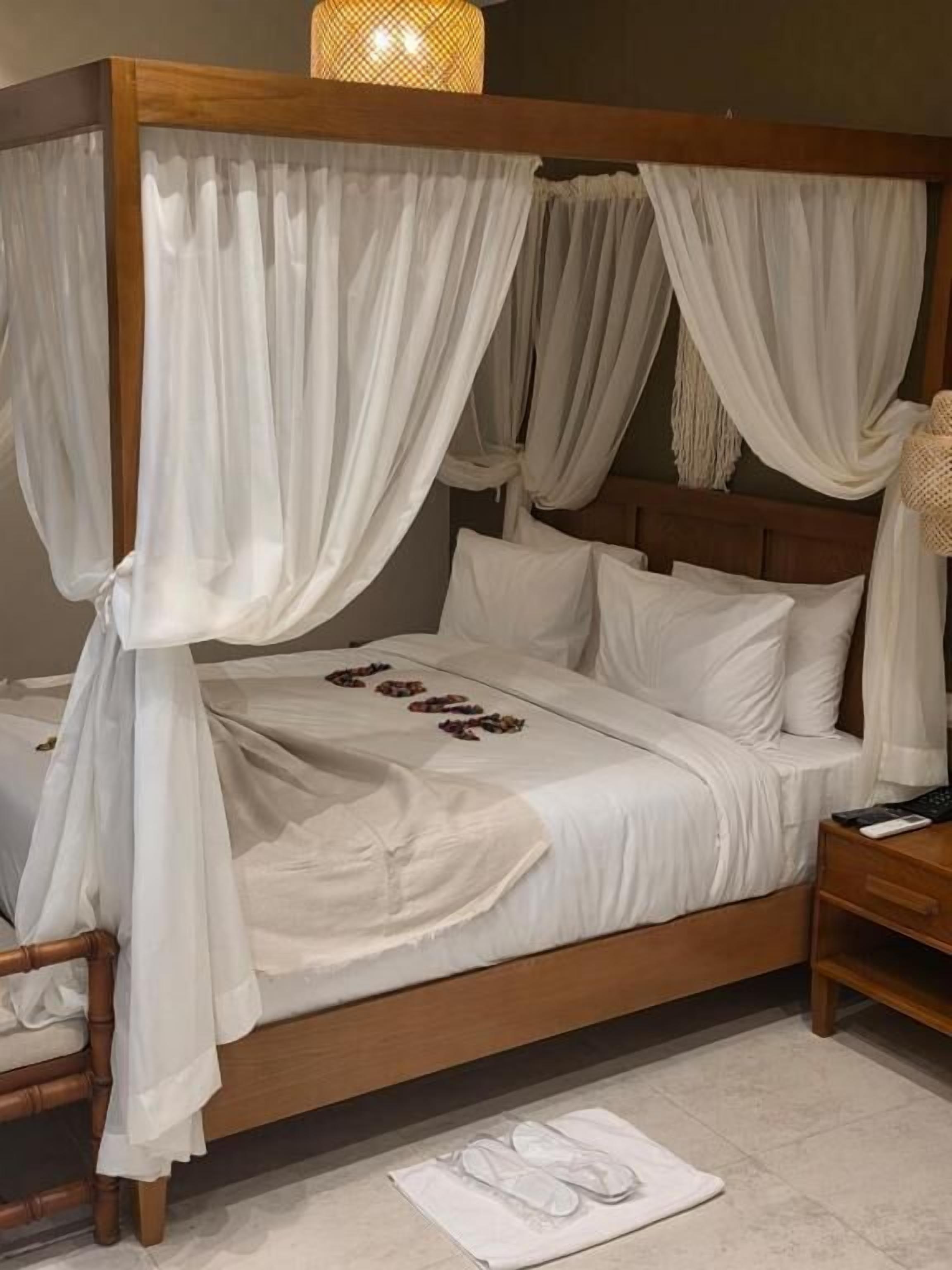 奢華套房, 1 張加大雙人床, 浴缸, 山景 | 書桌、手提電腦工作空間、隔音、免費 Wi-Fi