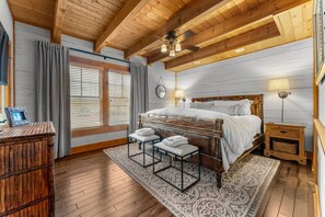 3 bedrooms, iron/ironing board, WiFi, bed sheets - Lodge w Grill, Fireplace & Club Access! (Cashiers)