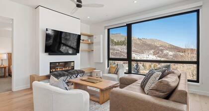 Modern 2 bd 2 ba Ski in & Ski out Condo in Base Village