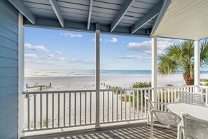 Property grounds - Beachfront condo with stunning Gulf views, pool access, and modern comforts. (Indian Shores)