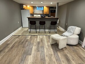 Interior - Cozy & Modern 3-Bed Getaway Near Lake Erie (Bay Village)