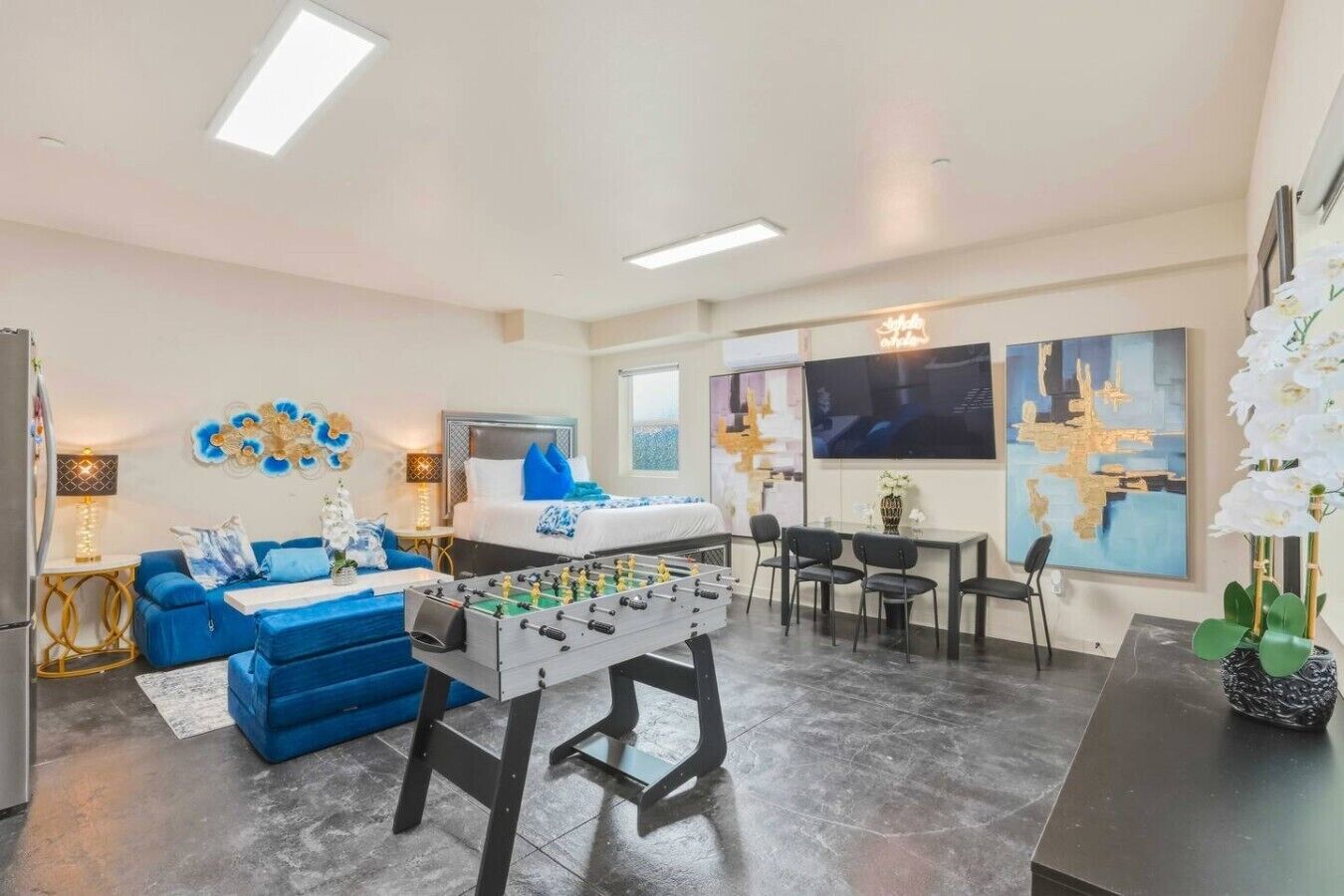 3 bedrooms, desk, iron/ironing board, free WiFi