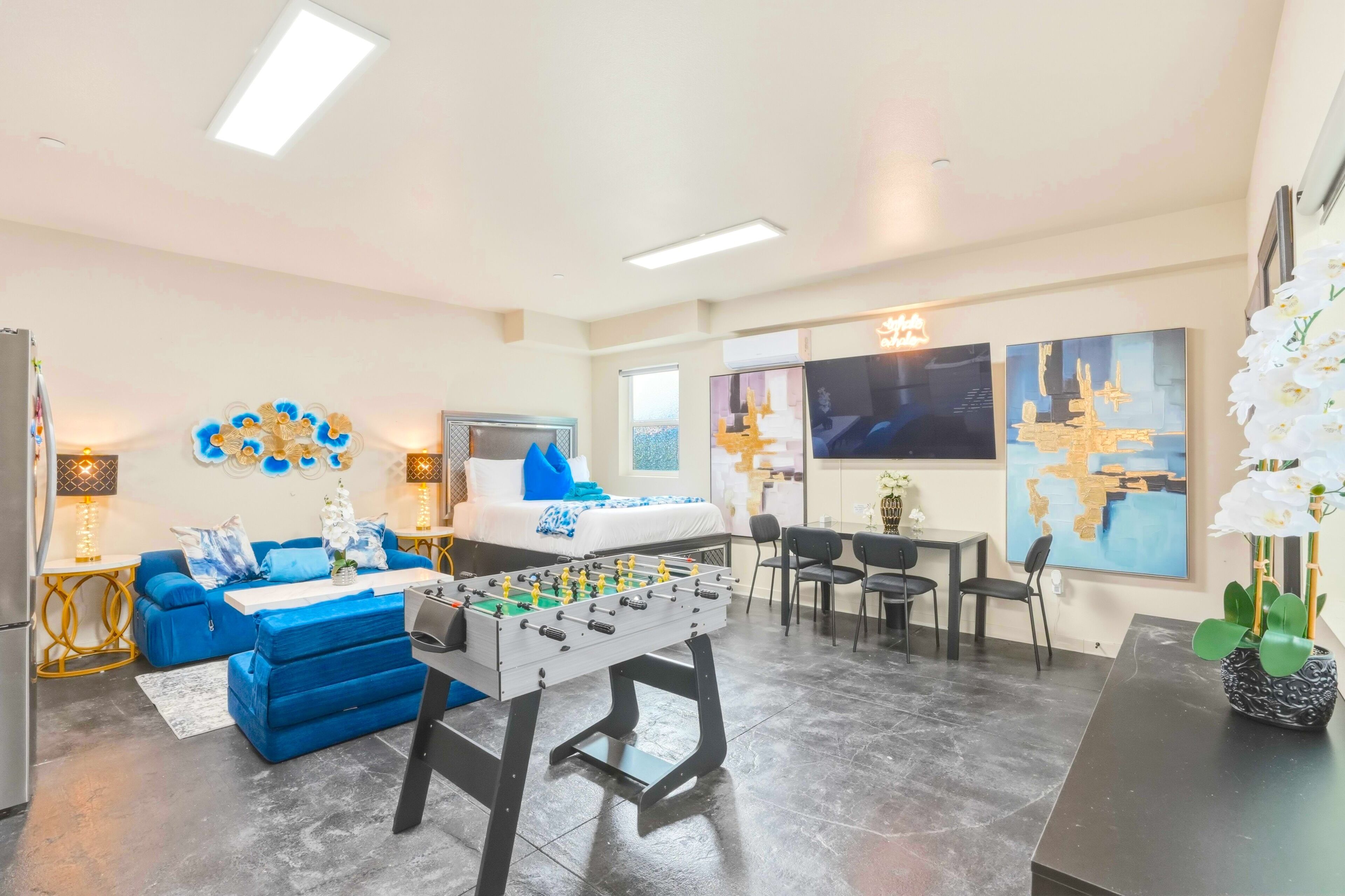 3 chambres, bureau, fer et planche à repasser, accès au Wi-Fi (inclus)