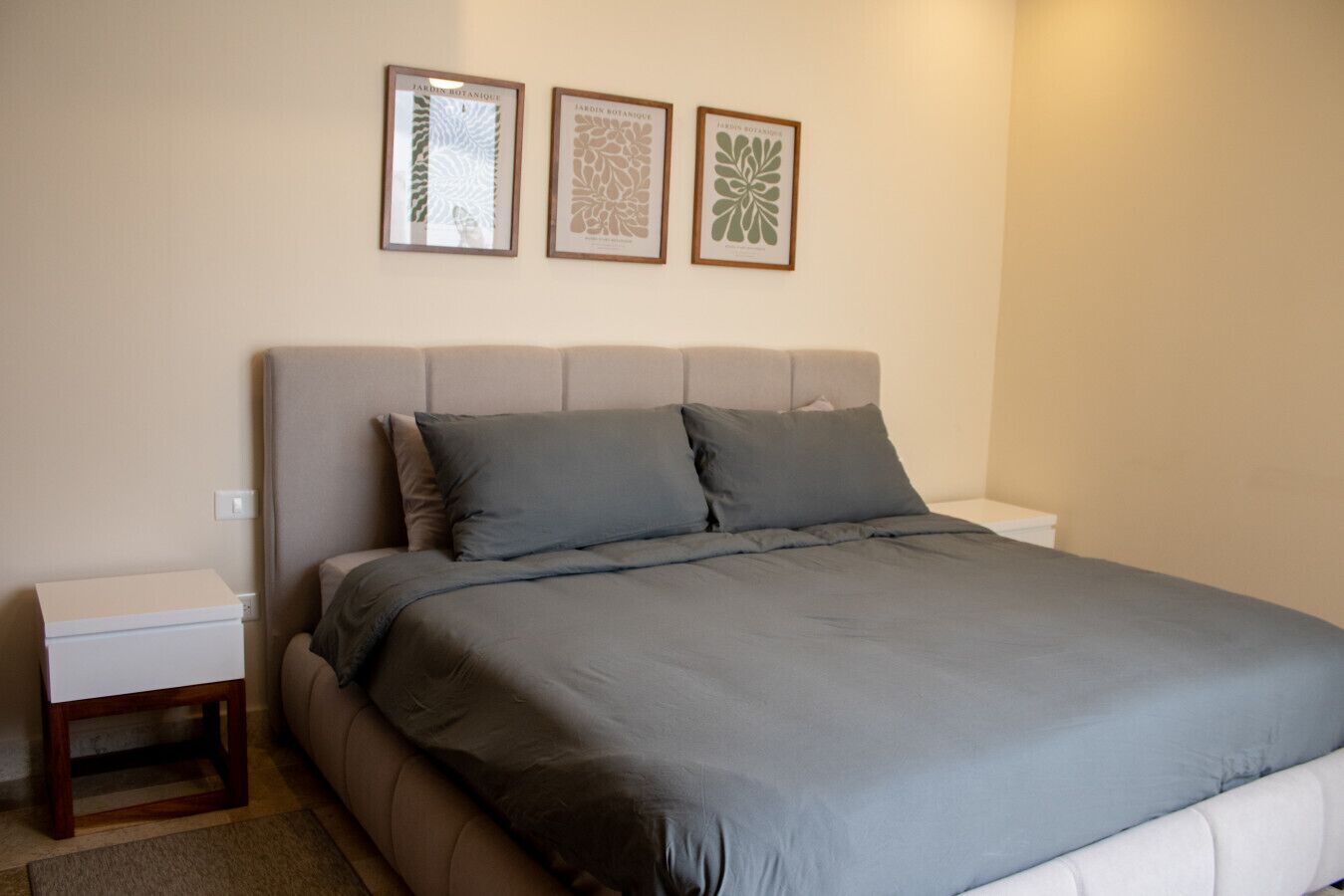 2 slaapkamers, een strijkplank/strijkijzer, wifi