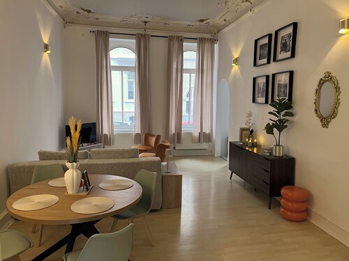 Urban Heritage Suite w/ work space in Düren Center