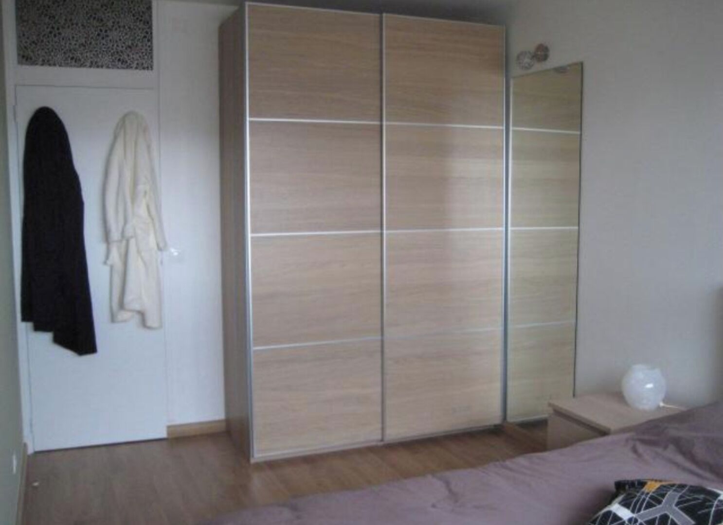 1 dormitorio, tabla de planchar con plancha, wifi y ropa de cama