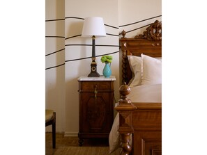 セーフティボックス (室内)、アイロン / アイロン台、WiFi (無料)