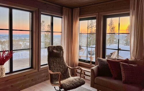 Lovely home in Eggedal with WiFi