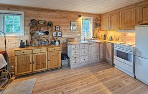 Geladeira, fogão, cooktop, cafeteira/chaleira