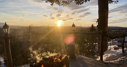 Stunning home in Austbygda with WiFi