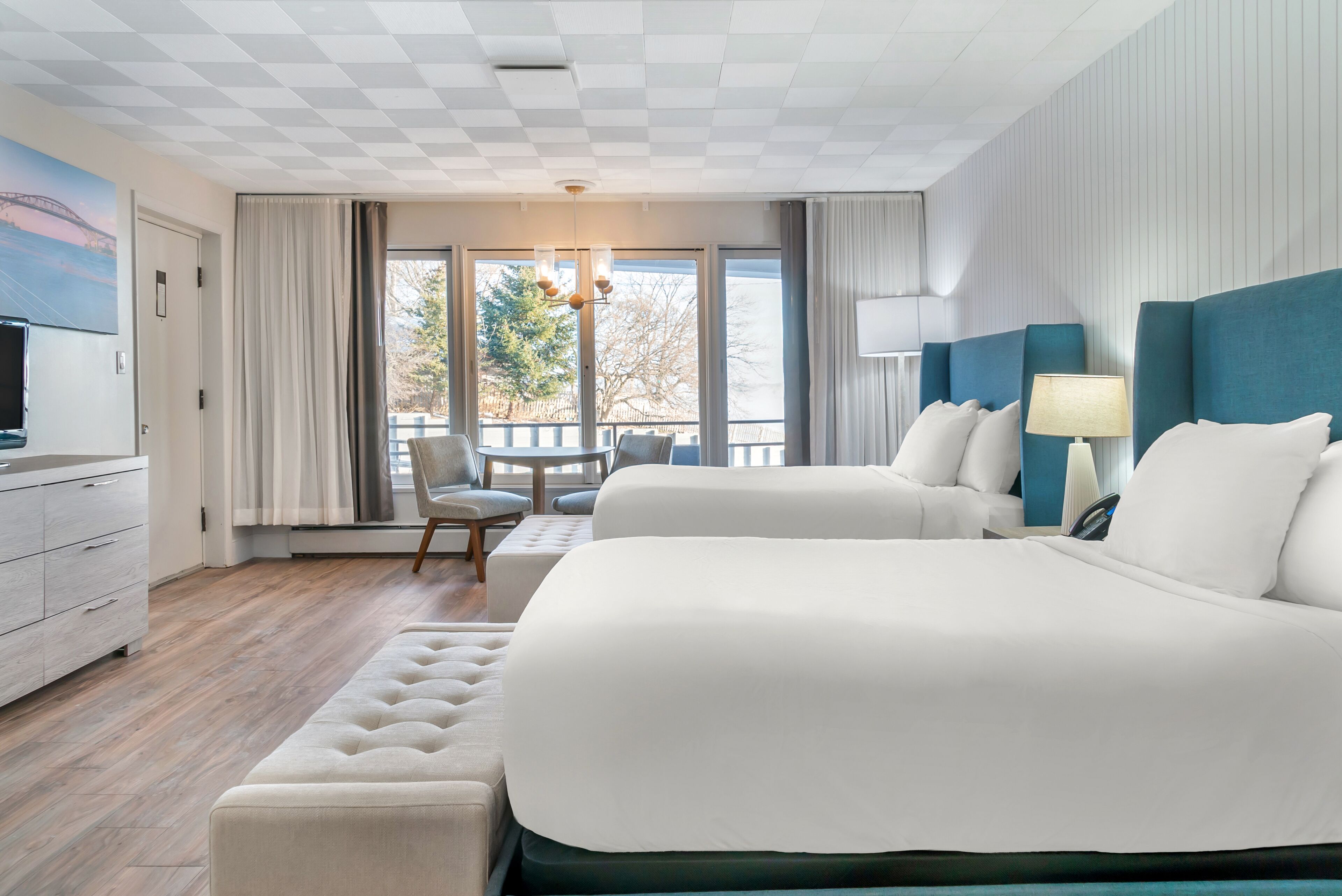 Bügeleisen/Bügelbrett, kostenloses WLAN