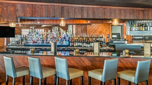 Unclassified image, 5 of 10, button - Blue Water Inn (St. Clair)
