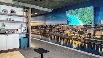 Öryggishólf í herbergi, hljóðeinangrun, straujárn/strauborð