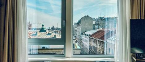 Superior Double or Twin Room, City View | In-room safe, soundproofing, iron/ironing board, free WiFi