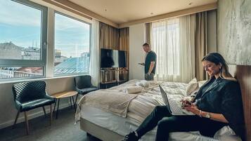 客房内保险箱、隔音、熨斗/熨衣板、免费 WiFi