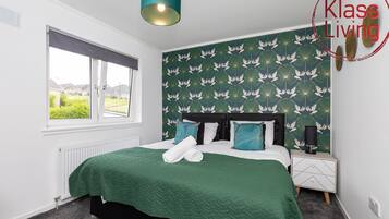 Iron/ironing board, travel cot, free WiFi, bed sheets