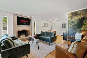 TV, fireplace - Near USC & Downtown • Fire Pit • Dog Friendly (Columbia)