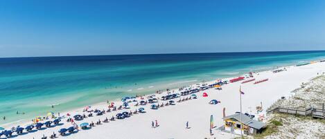 Beach nearby, sun loungers, beach towels